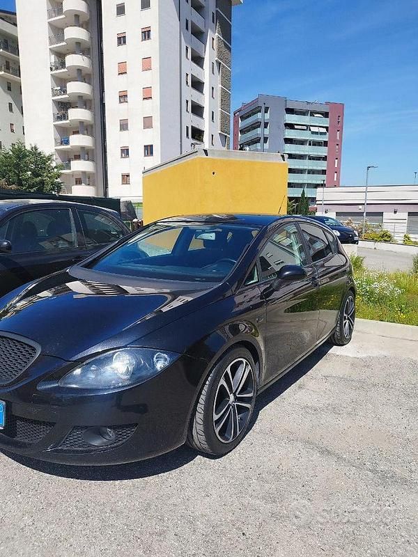 Gebraucht Seat Leon 105 PS (77 kW) 2009 Schwarz Kleinwagen