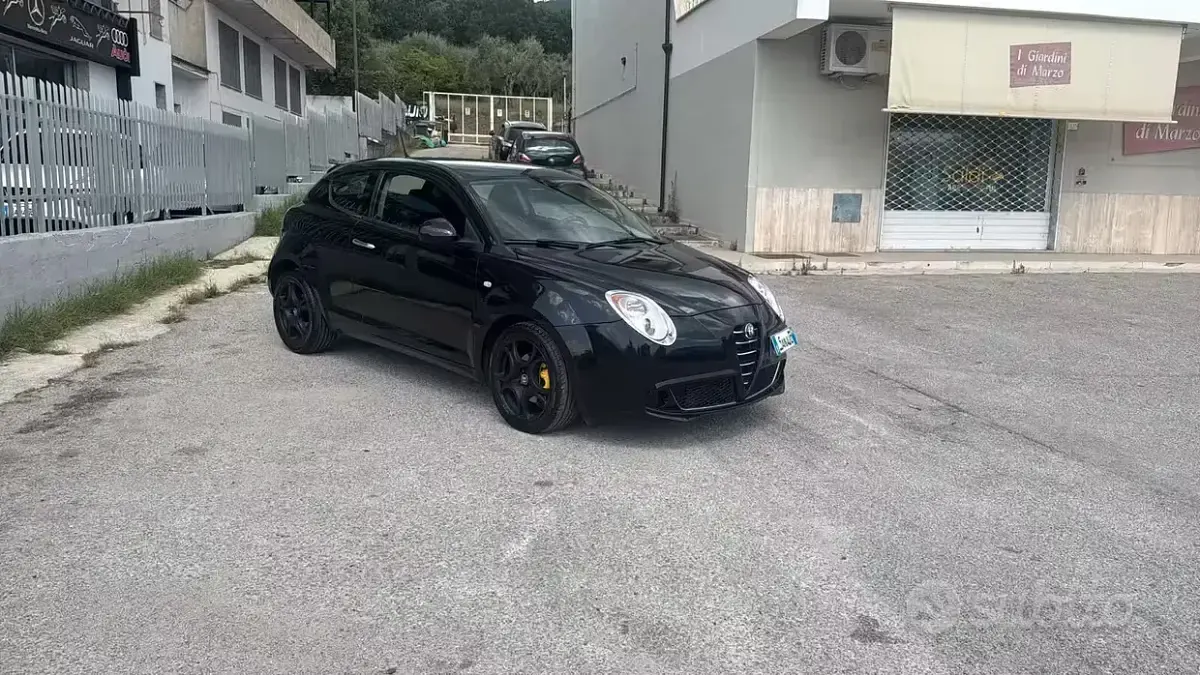 Usata Alfa Romeo MiTo Distinctive 120 CV (88 kW) 2011 Nero Utilitaria