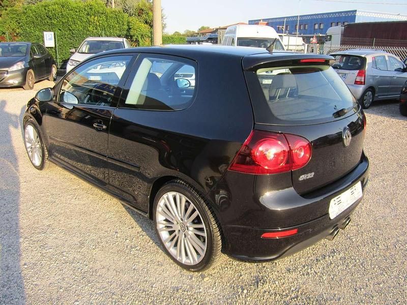 Usata VW Golf VI R 250 CV (183 kW) 2008 Nero Utilitaria