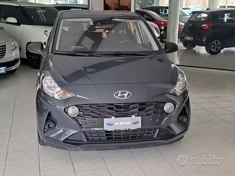 Usata Hyundai i10 Prime 67 CV (49 kW) 2022 Grigio Utilitaria