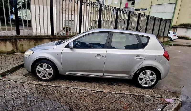 Usata Kia Ceed 2008 Grigio Utilitaria