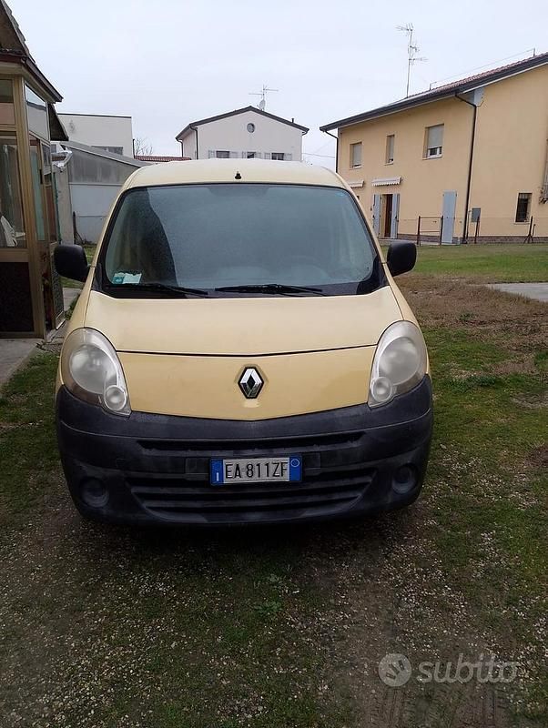 Usata Renault Kangoo 106 CV (77 kW) 2010