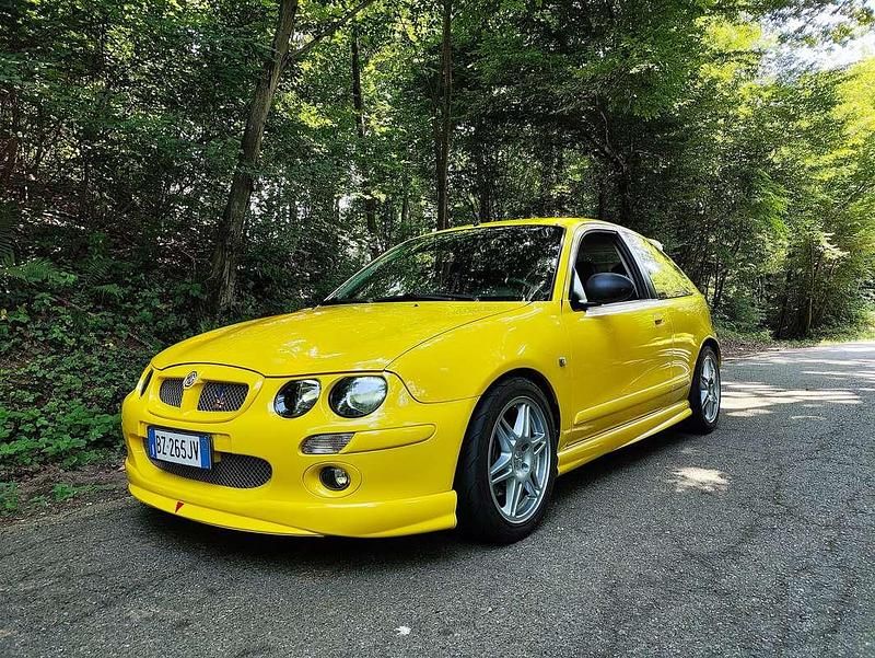 Giallo Usata 2002 MG ZR Due volumi | 6000 € - Immagine 1/4