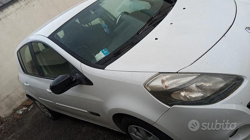 Usata Renault Clio II 2011 Bianco Berlina