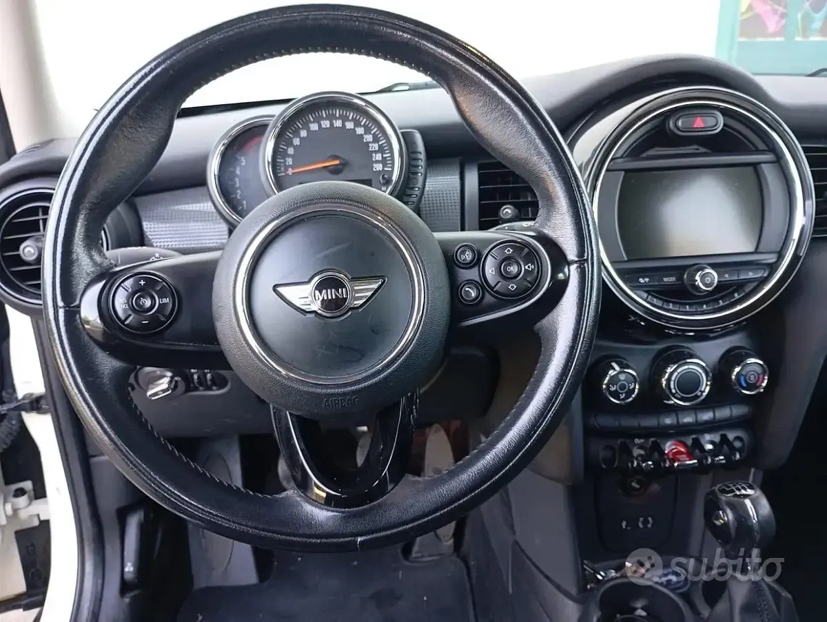 Usata Mini ONE 95 CV (69 kW) 2016 Bianco Utilitaria