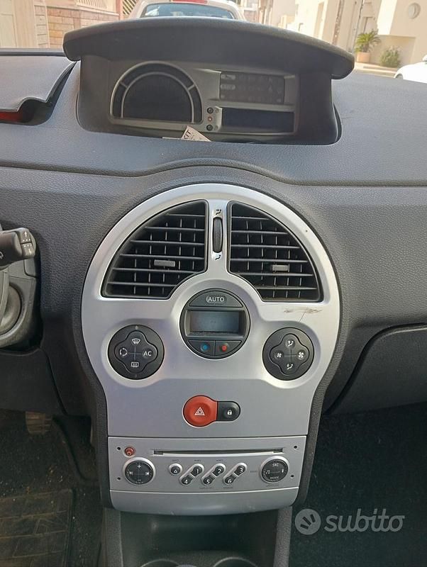 Usata Renault Modus 98 CV (72 kW) 2007 Grigio Monovolume