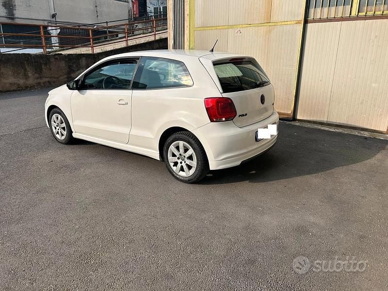 Usata VW Polo 75 CV (55 kW) 2011 Bianco Utilitaria