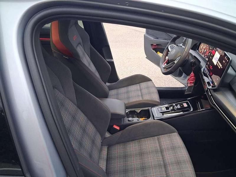 Usata VW Golf VIII Ultimate 265 CV (194 kW) 2024 Berlina