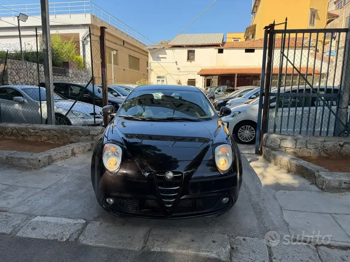 Usata Alfa Romeo MiTo Distinctive 95 CV (69 kW) 2010 Nero Utilitaria