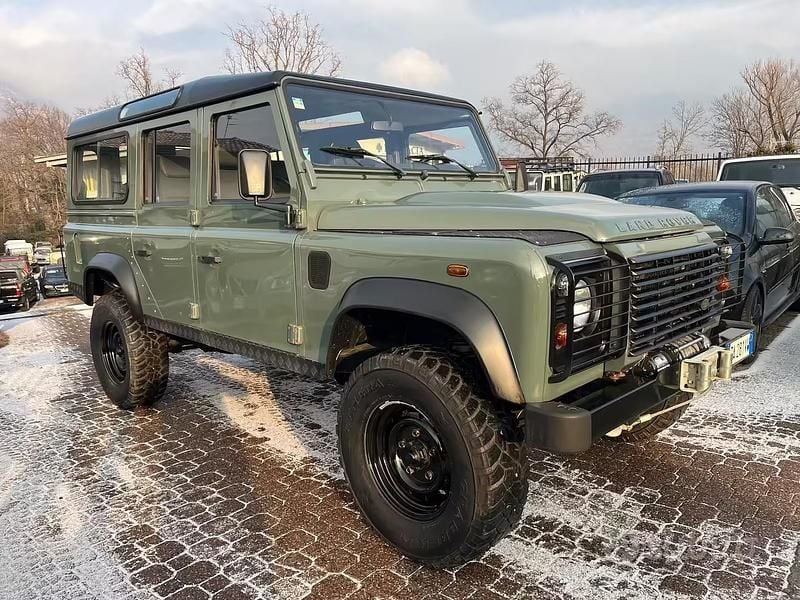 Usata Land Rover Defender SE 122 CV (89 kW) 2010 Station wagon