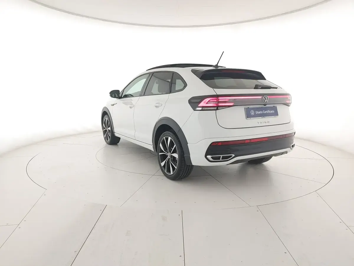 Usata VW Taigo R-line 110 CV (80 kW) 2023 Pure white nero SUV