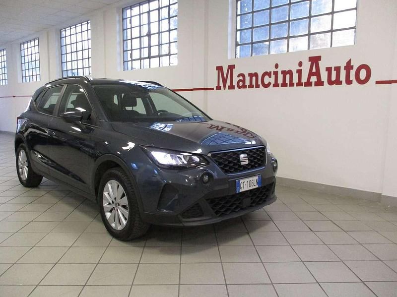 Usata Seat Arona Style 95 CV (69 kW) 2024 1 bianca e 1 grigia SUV