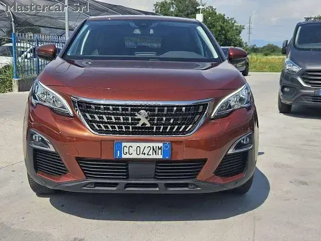Usata Peugeot 3008 Business-Line 131 CV (96 kW) 2020 Marrone SUV