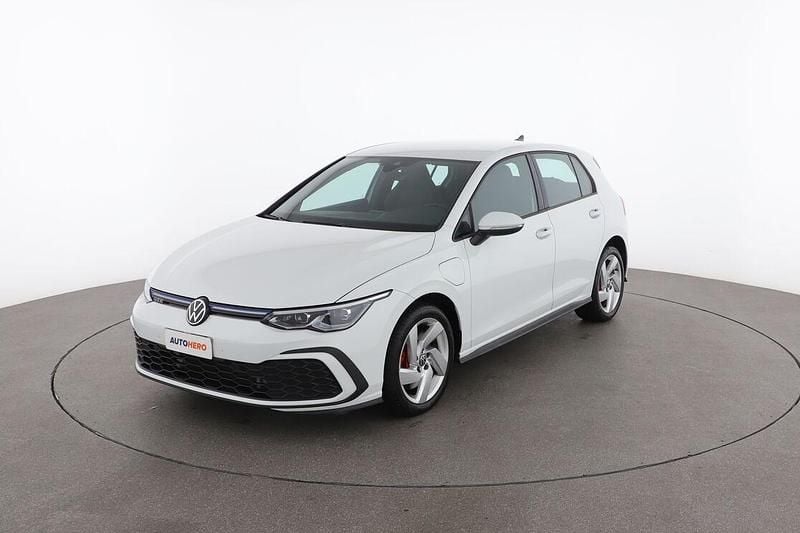 Bianco Usata 2021 VW Golf VIII GTE Tre volumi | 24.499 € (Ottimo prezzo) - Immagine 1/4