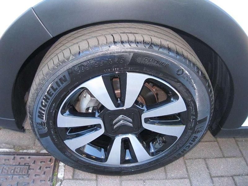 Usata Citroën C3 PureTech 83 CV (61 kW) 2023 Blanc banquise Utilitaria