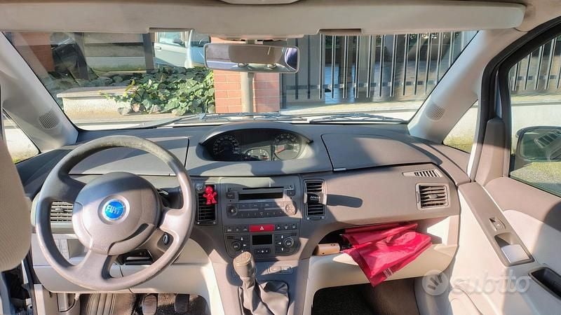 Usata Fiat Idea 70 CV (51 kW) 2004 Blu Monovolume