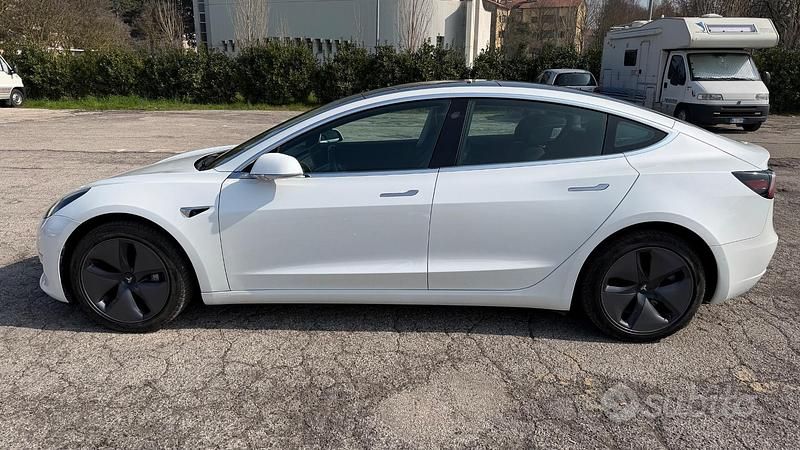 Usata Tesla Model 3 Long Range AWD 366 kW (498 CV) 2020 Bianco Berlina