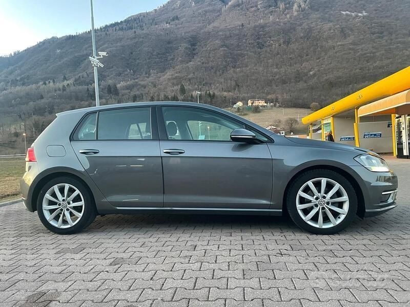 Usata VW Golf VII 150 CV (110 kW) 2018 Grigio Utilitaria