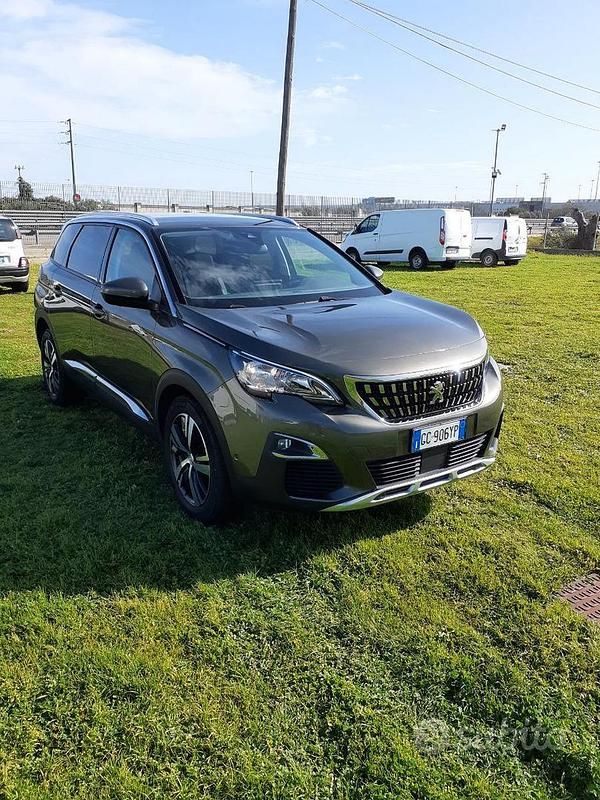 Usata Peugeot 5008 130 CV (95 kW) 2020 Grigio SUV
