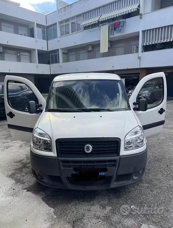 Usata Fiat Doblò 2007 Bianco Monovolume