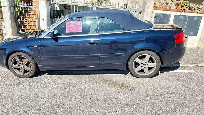 Blu/azzurro Usata 2003 Audi A4 Cabriolet Comfort Cabrio | 4500 € (Cara) - Immagine 1/3
