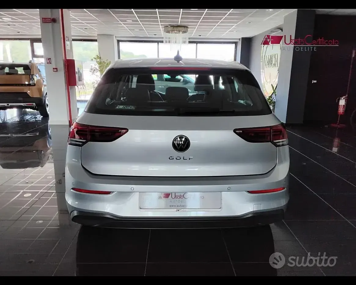 Usata VW Golf VII Life 150 CV (110 kW) 2021 Grigio Utilitaria