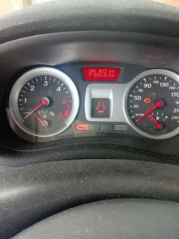Usata Renault Clio III 86 CV (63 kW) 2009 Rosso Berlina