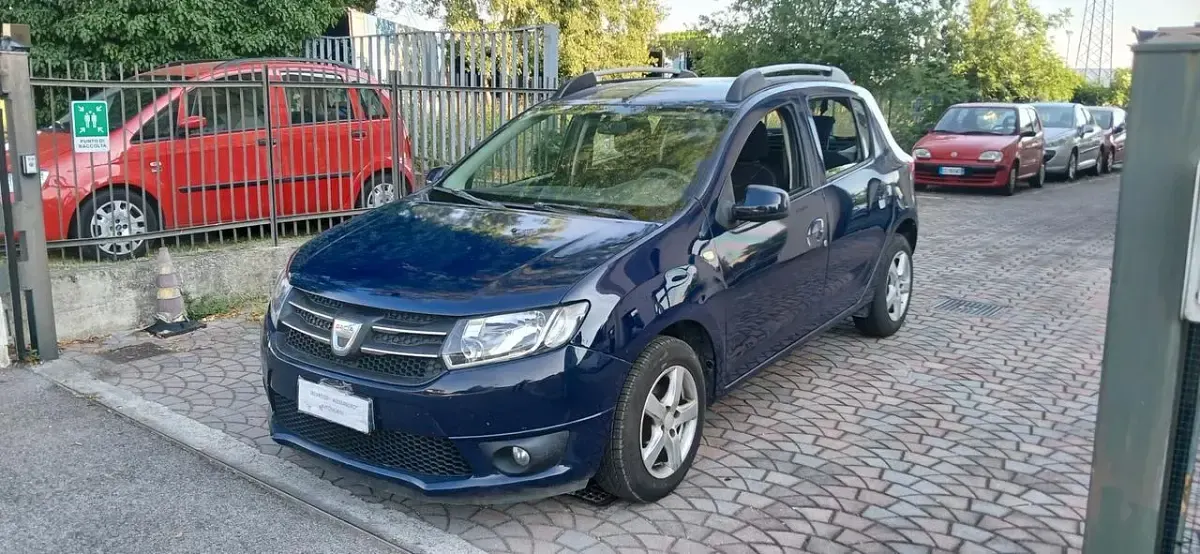 Usata Dacia Sandero 72 CV (52 kW) 2014 Blu Berlina