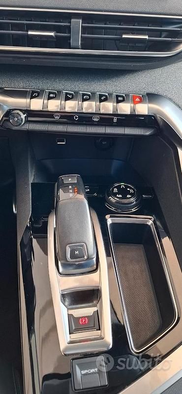 Usata Peugeot 3008 Crossway 131 CV (96 kW) 2019 Bianco SUV
