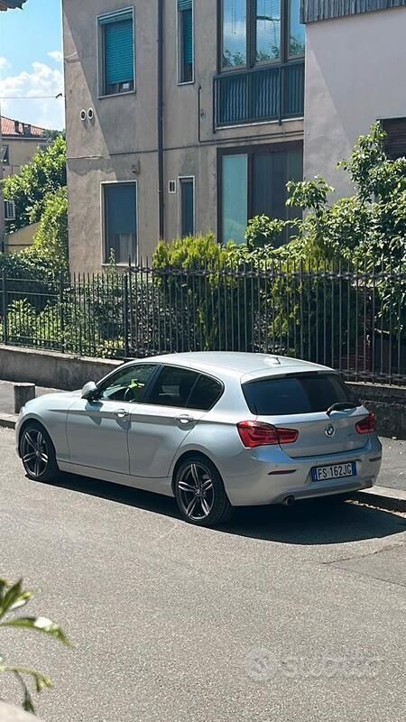 Usata BMW 118 Performance 150 CV (110 kW) 2018 Grigio Utilitaria