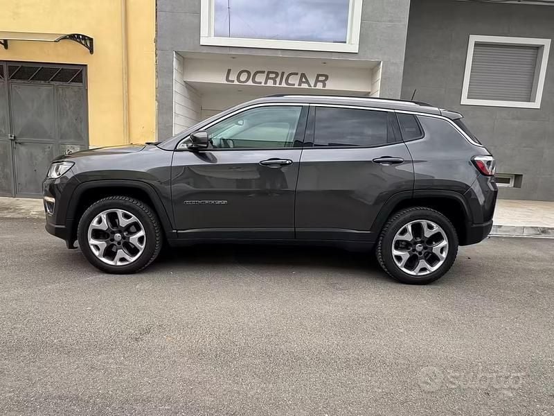 Usata Jeep Compass Limited 140 CV (102 kW) 2018 Grigio SUV