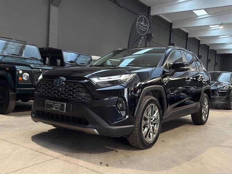Usata Toyota RAV4 Hybrid 185 CV (136 kW) 2023 Nero metallizzato SUV