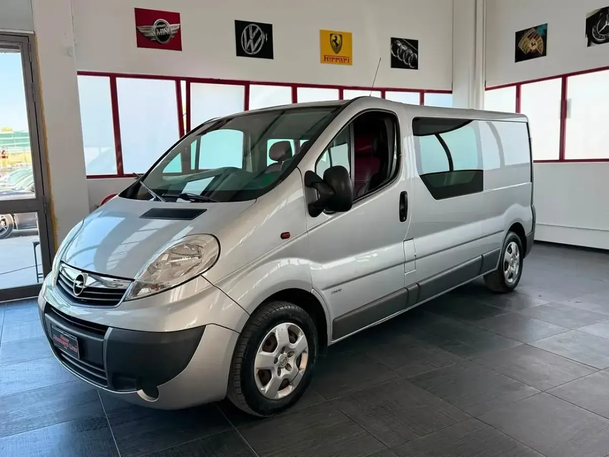 Usata Opel Vivaro 114 CV (83 kW) 2014 Grigio Monovolume