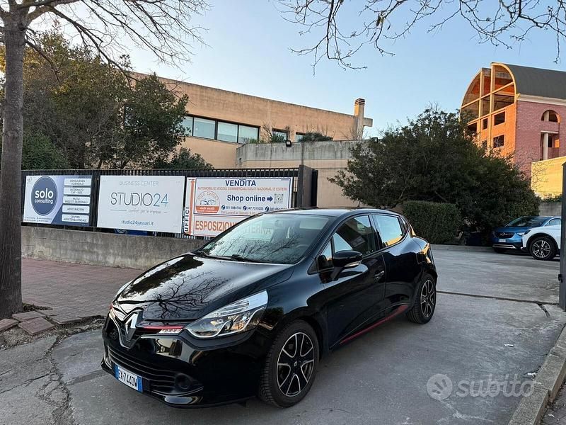 Usata Renault Clio IV Expression 74 CV (54 kW) 2014 Nero Berlina