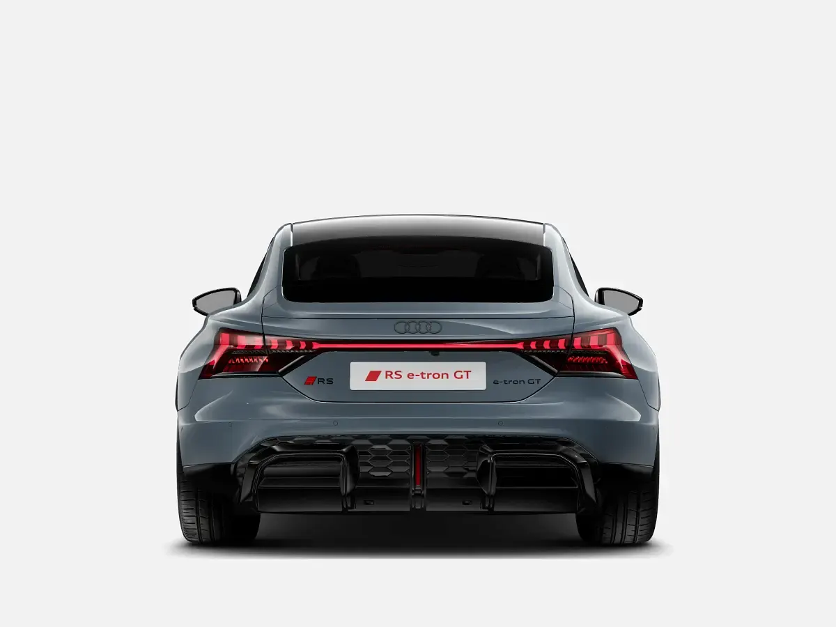 Nuova Audi e-tron Performance 163 kW (222 CV) 2026 Grigio kemora metallizzato SUV