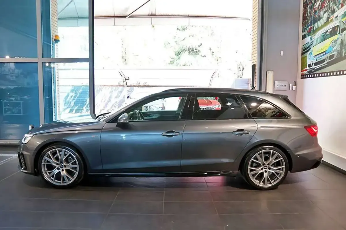 Usata Audi A4 S-Line 150 CV (110 kW) 2022 Grigio Station wagon