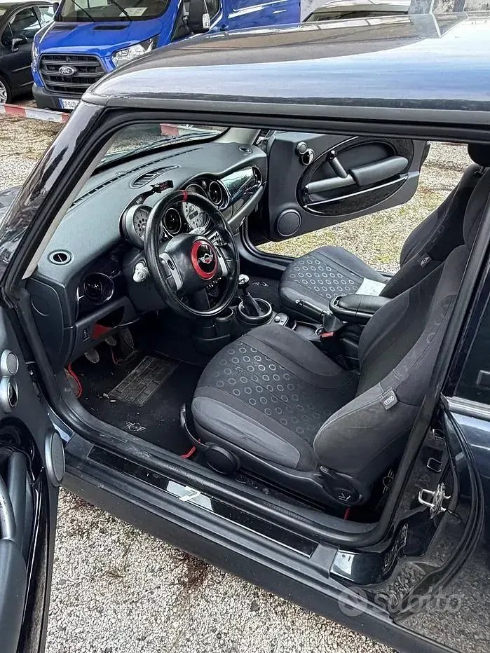 Usata Mini One D 88 CV (64 kW) 2006 Nero Utilitaria