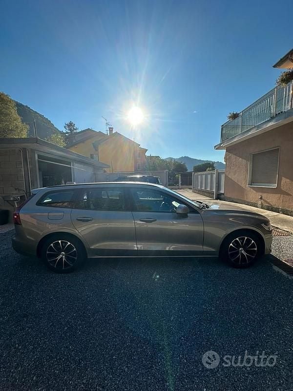 Usata Volvo V60 150 CV (110 kW) 2020 Station wagon