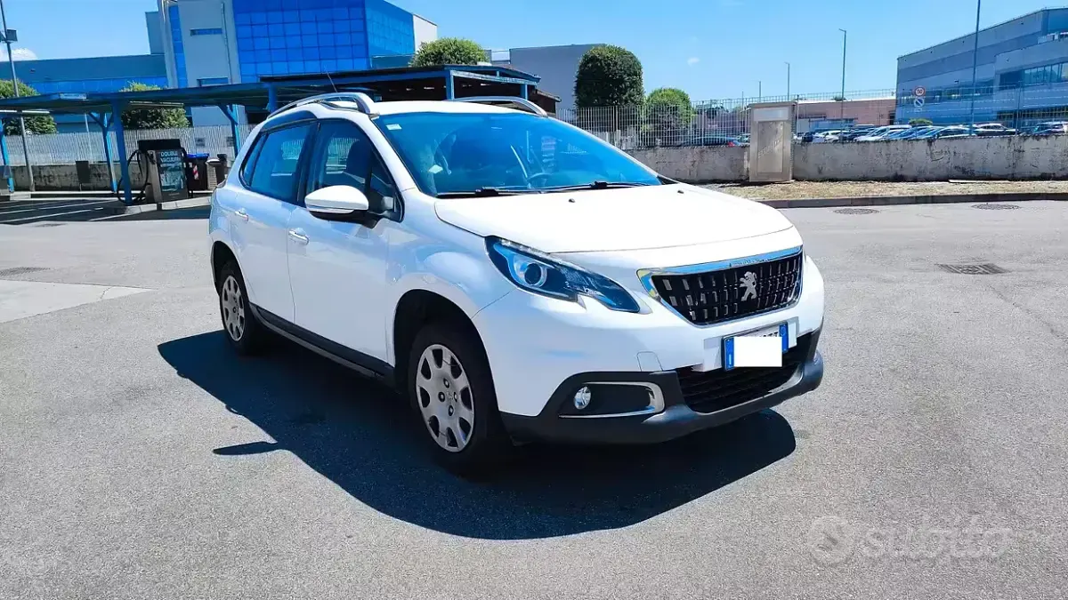 Usata Peugeot 2008 Allure 82 CV (60 kW) 2018 Bianco SUV