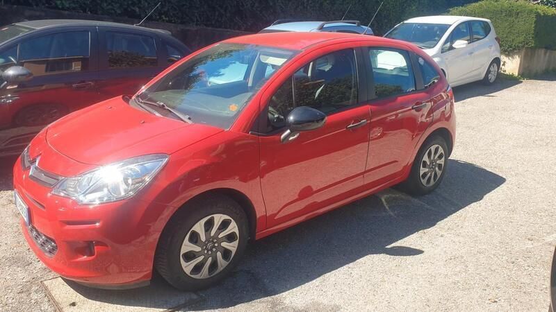 Rosso Usata 2016 Citroën C3 Live Due volumi | 6900 € (Buon prezzo) - Immagine 1/4