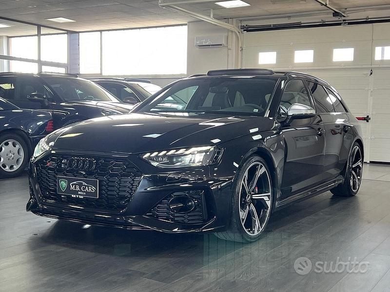 Usata Audi RS4 Ambiente 450 CV (330 kW) 2022 Nero Station wagon