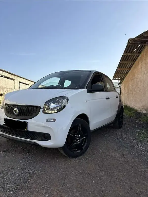 Begagnad Smart ForFour Passion 71 HK (52 kW) 2015 Vit Halvkombi