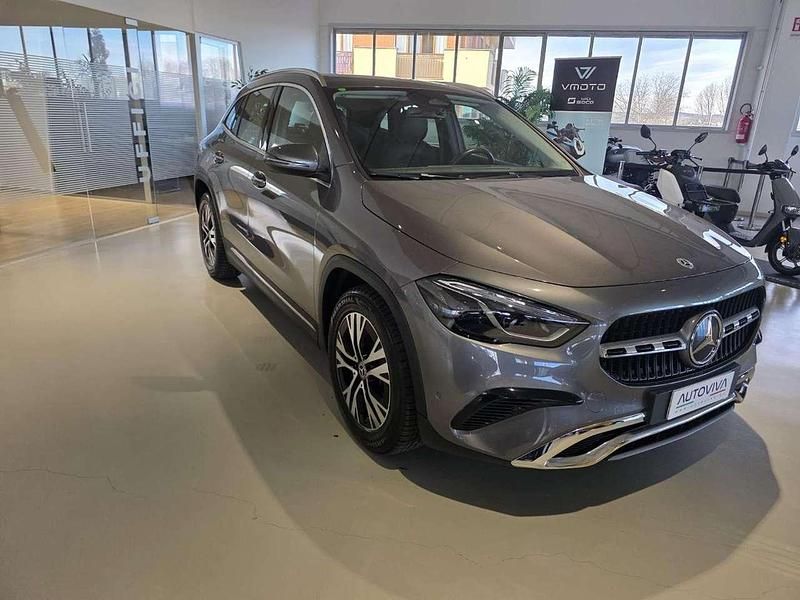 Usata Mercedes GLA200 Advanced 150 CV (110 kW) 2023 Grigio SUV