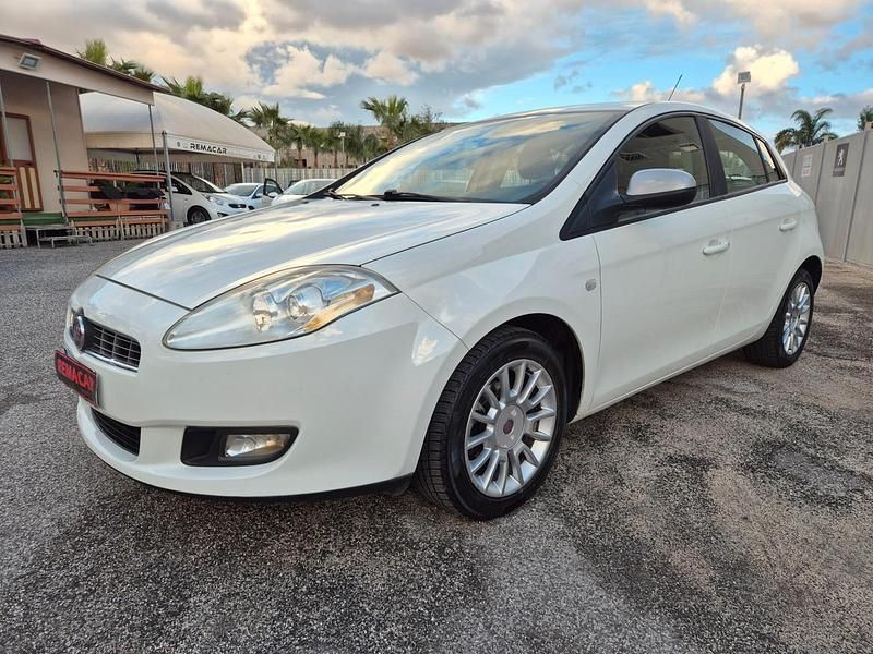Usata Fiat Bravo Dynamic 90 CV (66 kW) 2009 Bianco Utilitaria