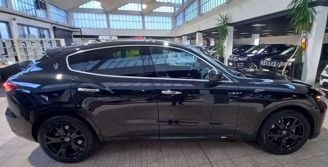 Usata Maserati Levante GT 330 CV (242 kW) 2022 Nero SUV