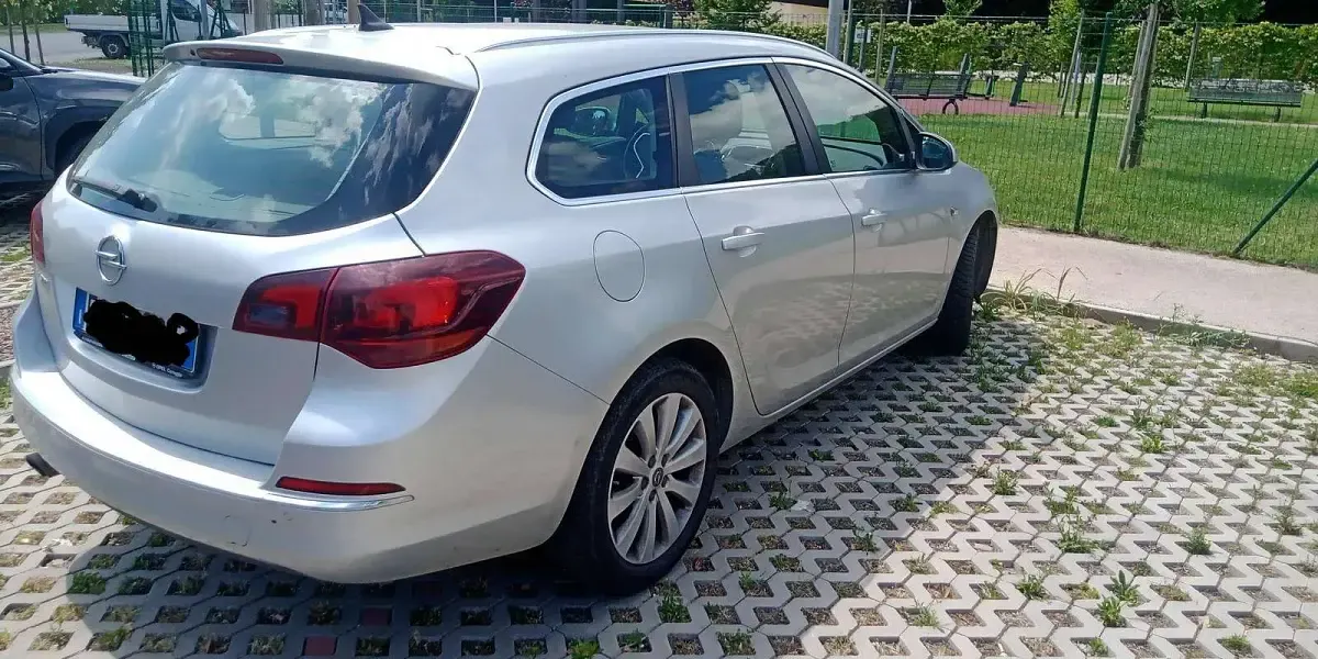 Usata Opel Astra Cosmo 140 CV (102 kW) 2016 Argento Station wagon