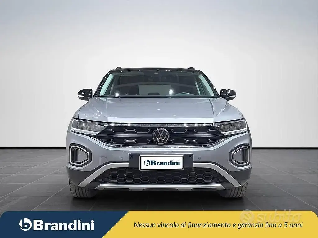Usata VW T-Roc Edition 116 CV (85 kW) 2024 Argento SUV