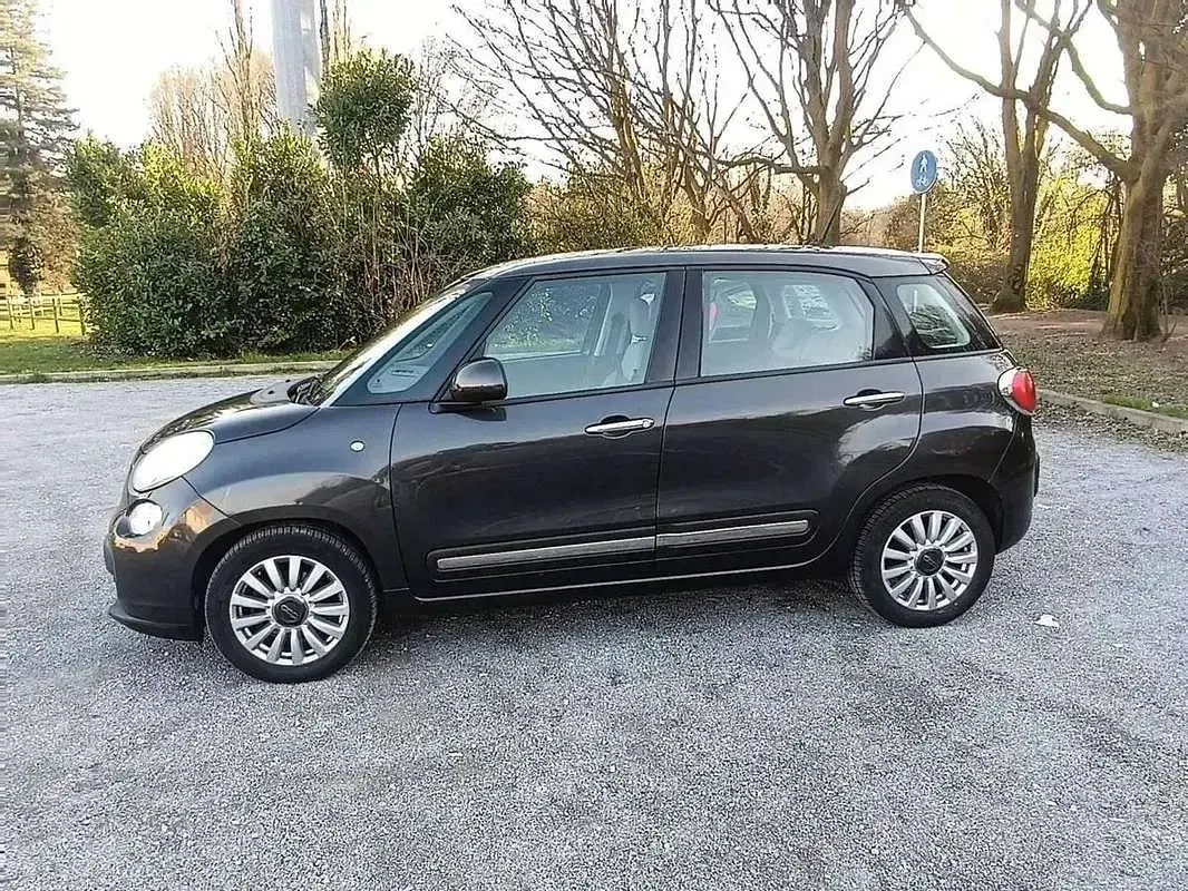 Usata Fiat 500L Living 95 CV (69 kW) 2016 Nero Monovolume