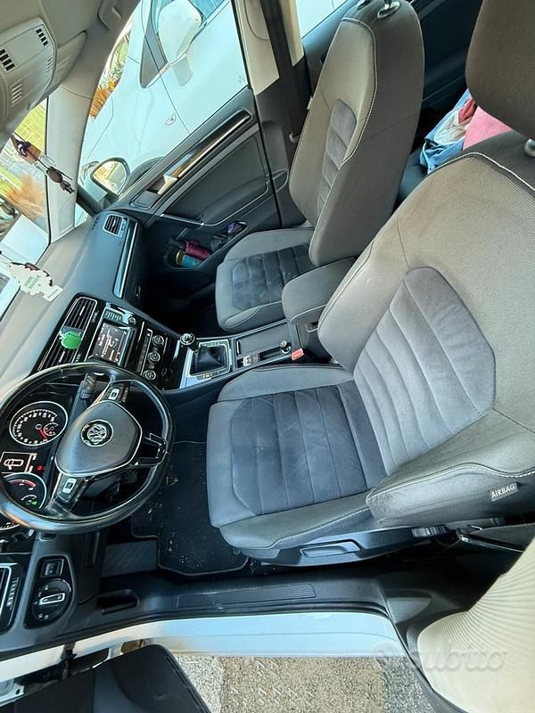 Usata VW Golf VII 110 CV (80 kW) 2014 Berlina