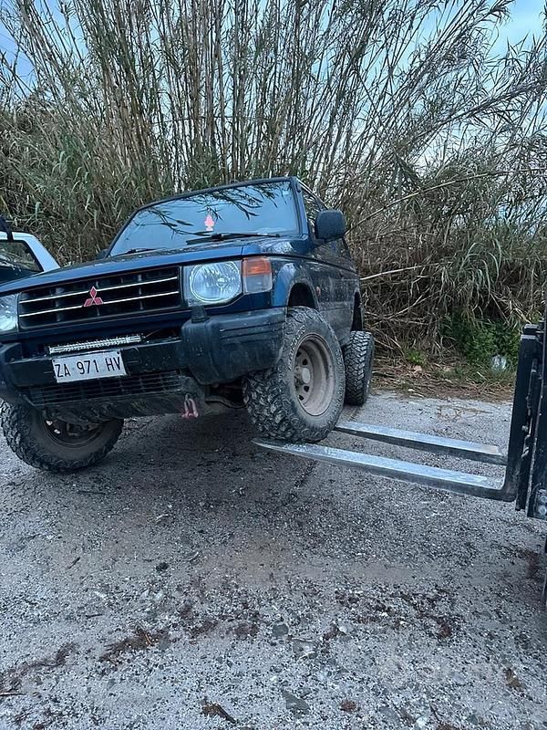 Usata Mitsubishi Pajero 1999 Blu SUV